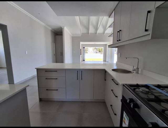 3 BEDROOM HOUSE FOR SALE IN SHELLEY POINT